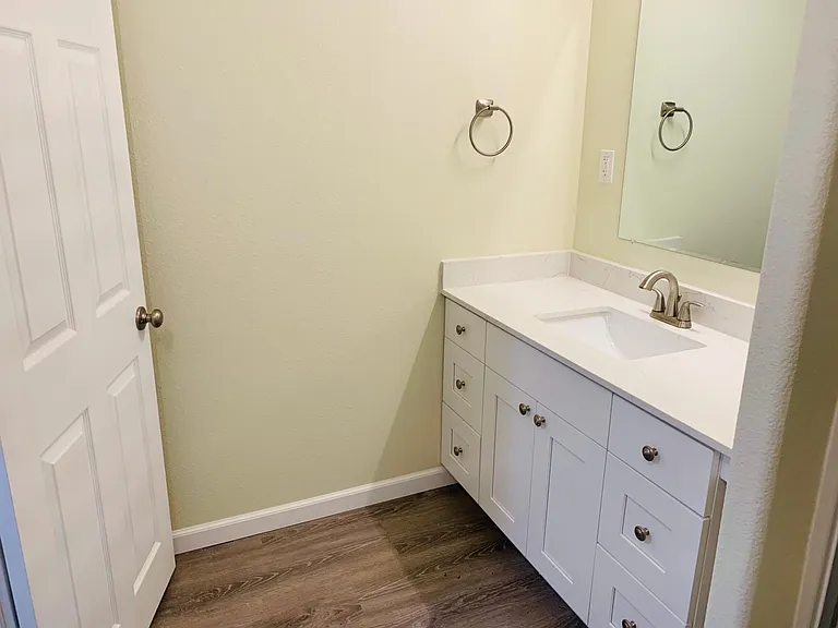 12304 Glenwood Ave SW — Photo 10