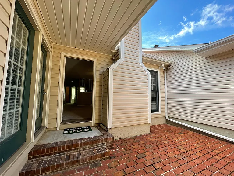6914 Steeplechase Dr NW — Photo 15