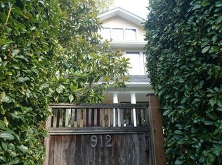 912 15th Ave E, Seattle, WA 98112