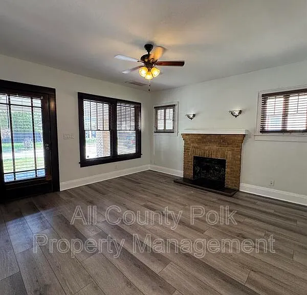 202 W Belmar St — Photo 7