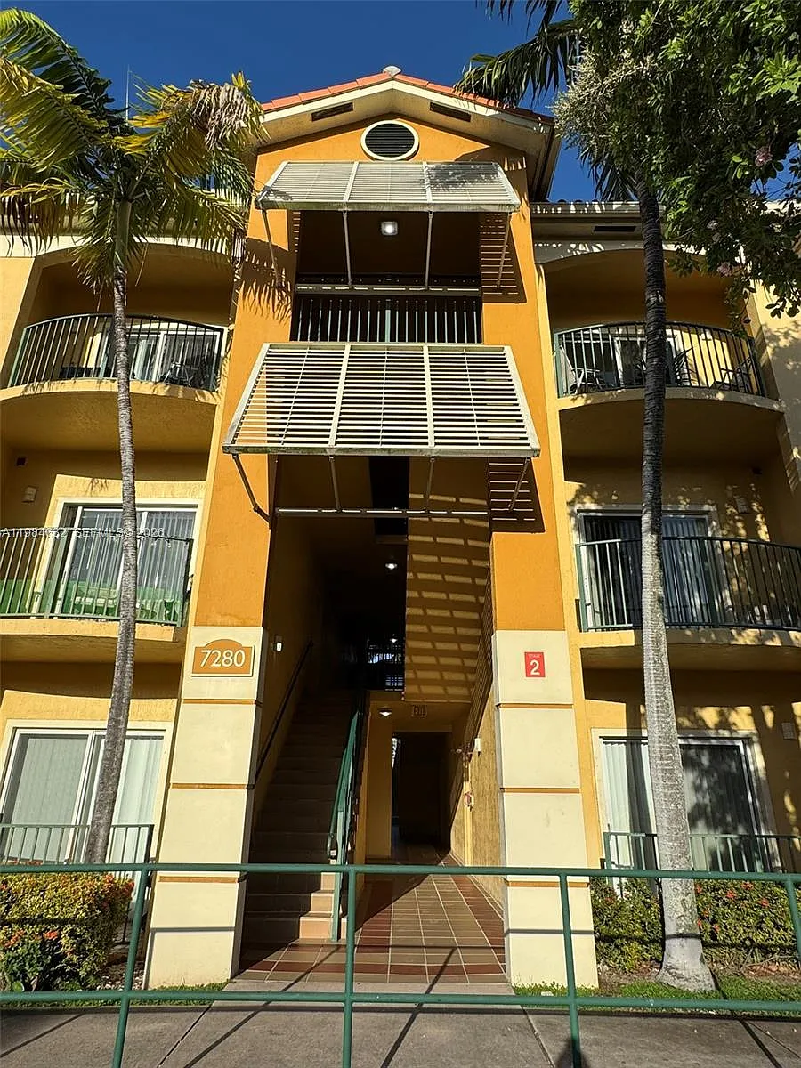 Building Photo - 7280 NW 114th Ave #101-8