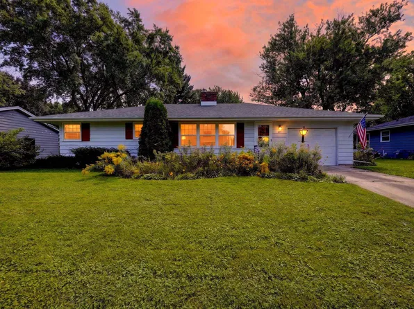 419 W Elm St, Sun Prairie, WI 53590
