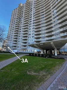 2000 Linwood Ave APT 3A, Fort Lee, NJ, 07024