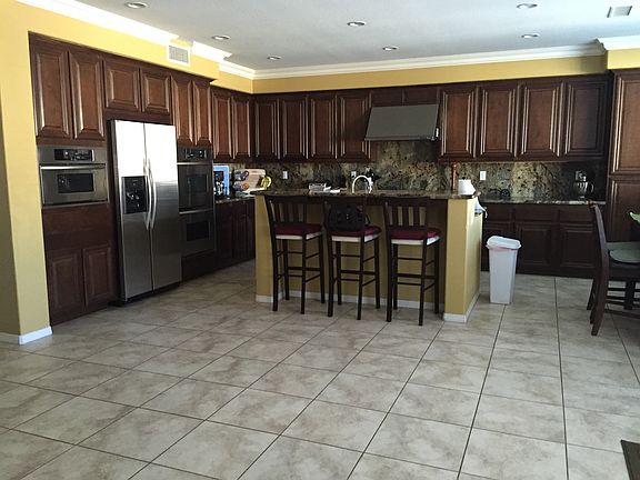 Huge Kitchen with Island