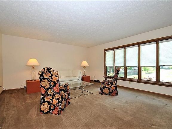 3rd image of 3305 Havel Dr