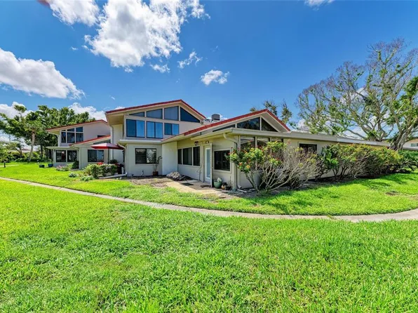 500 Park Blvd S APT 97, Venice, FL 34285