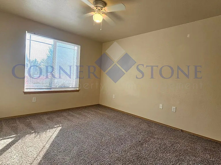1805 E Overland Rd #13 — Photo 7