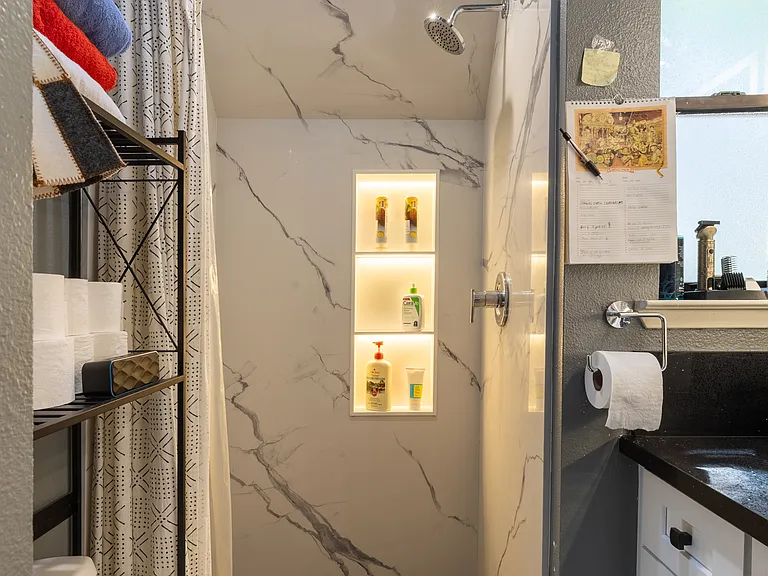 411 E Foothill Blvd #3 — Photo 10