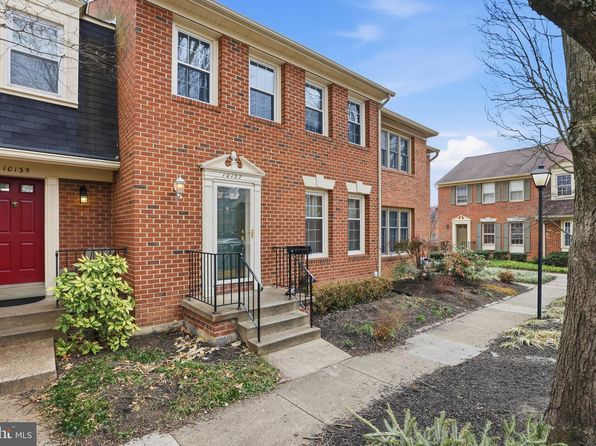 10137 Village Knolls Ct