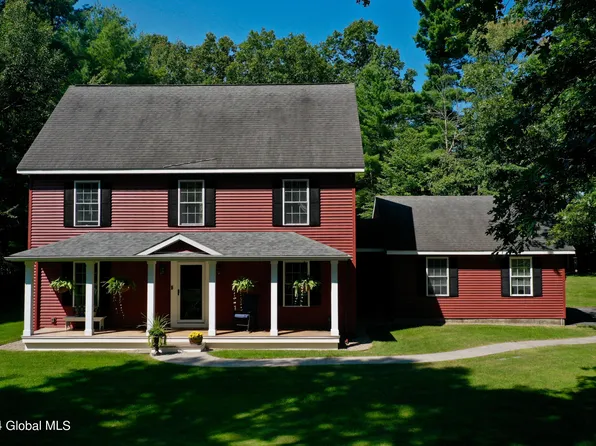 33 Oak View Drive, Moreau, NY 12828