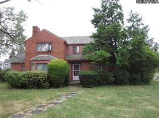 3254 Van Aken Blvd, Shaker Heights, OH 44120