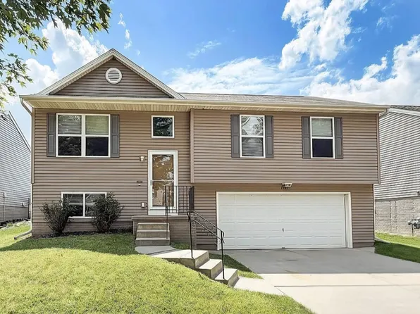 1748 N 207th St, Elkhorn, NE 68022