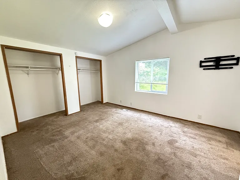 10110 217th Avenue Ct E — Photo 11