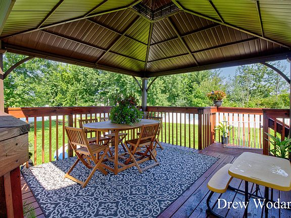 5th image of 11561 Waterford Ct