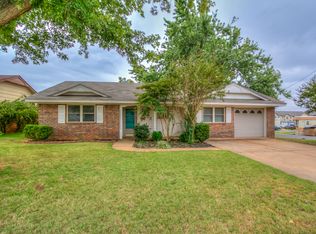 522 W Arlington Ave, Weatherford, OK 73096