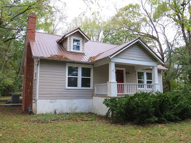 3 bed, 1902 sqft, $2,600 — Photo 2