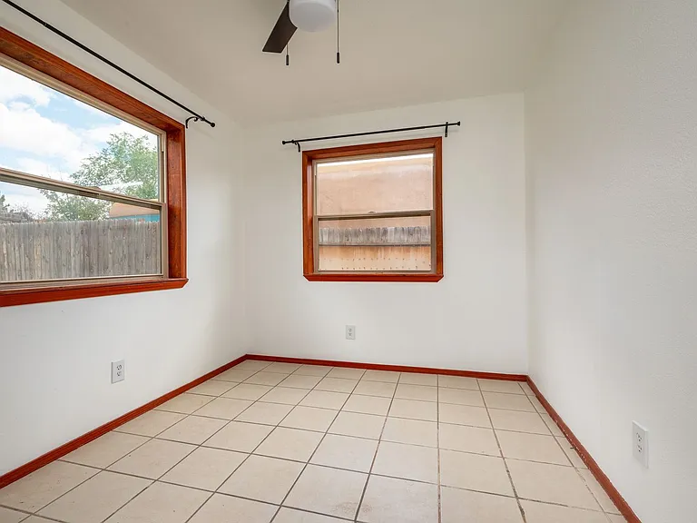 2911 Avenida Alamosa — Photo 18