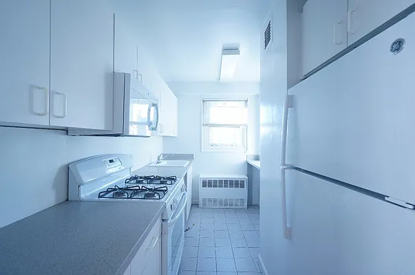 Rented by Bond New York | media 22