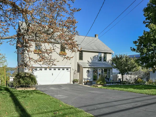 515 Prospect AVENUE, Pewaukee, WI 53072