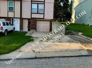 125 Kindred Ave, Bonner Springs, KS 66012