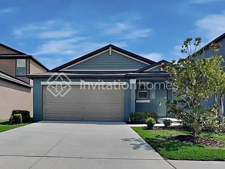 2219 Jungle Dr — Photo 1