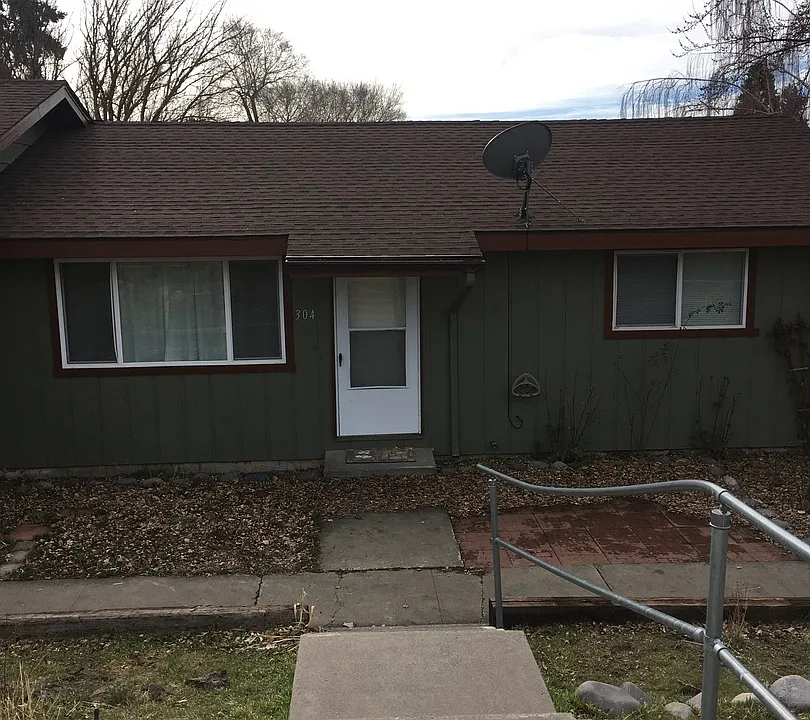 304 Hawthorne St