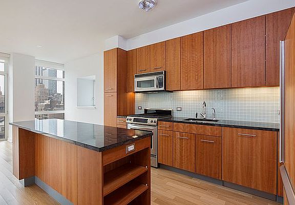 4th image of 11 E 29th St APT 19A