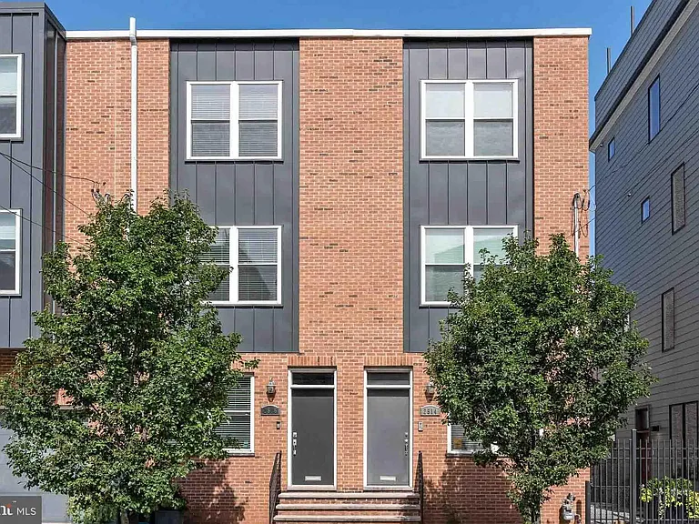 2516 Grays Ferry Ave — Photo 1