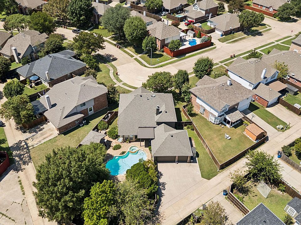 1st image of 823 Patricia Dr