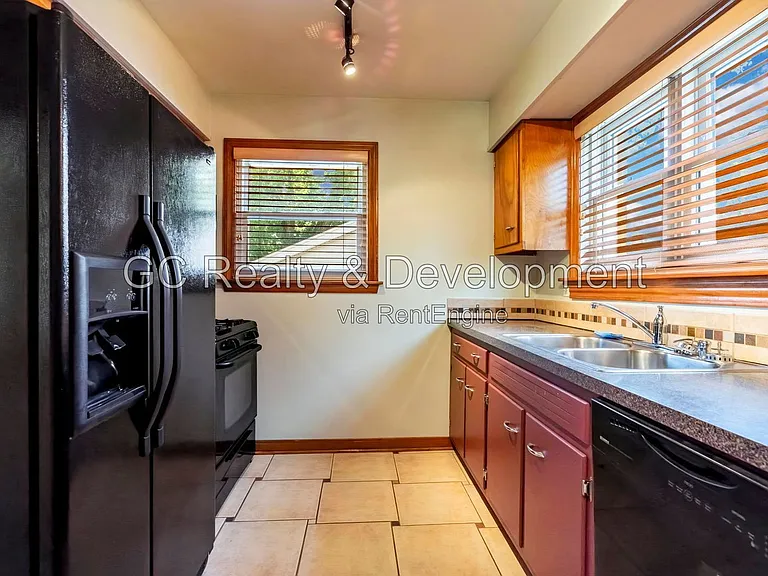751 S Spring Rd — Photo 4