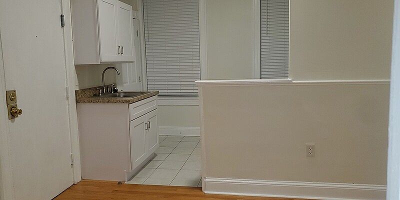 1st image of 1700 St Paul St APT 401