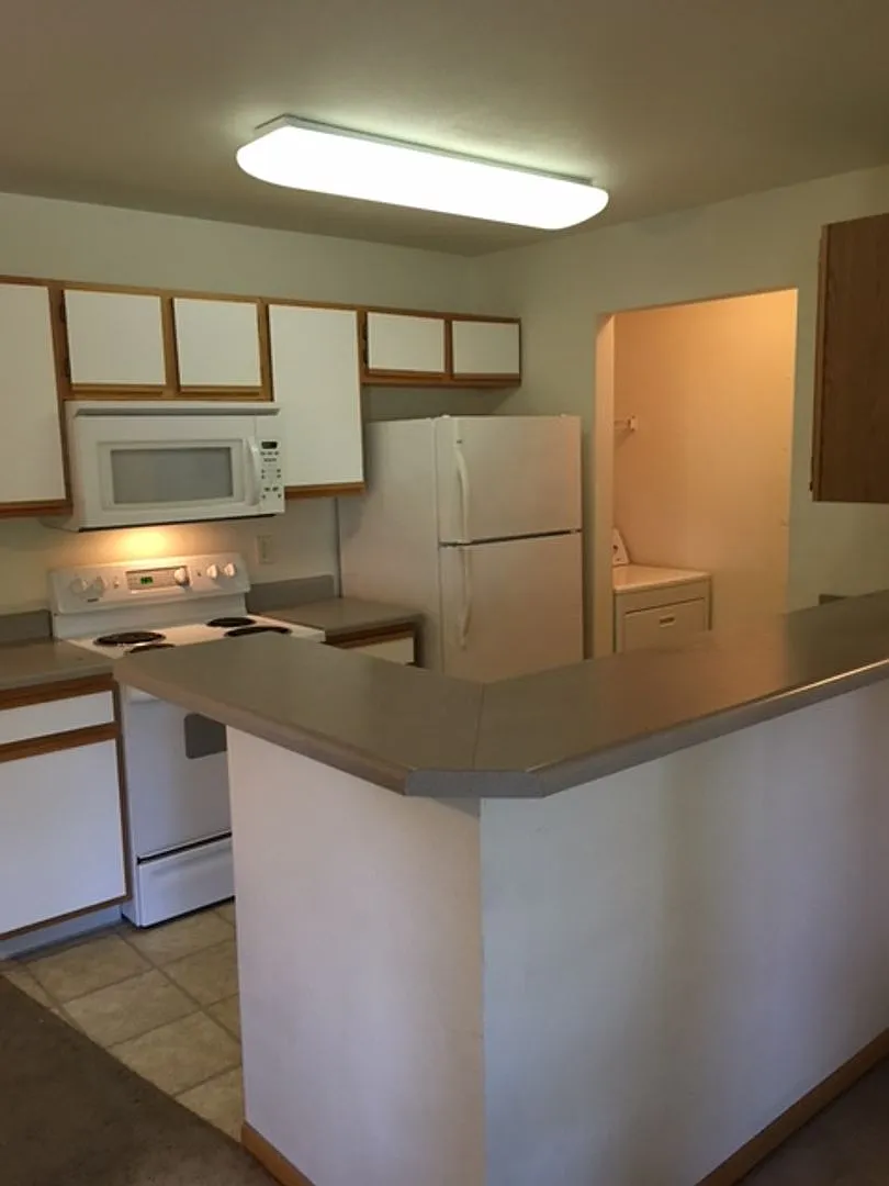 Fresh Updates + $500 Off First Month Prime CSU Location! — Photo 2