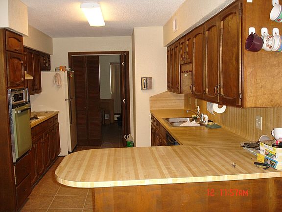 2nd image of 2114 Joy St