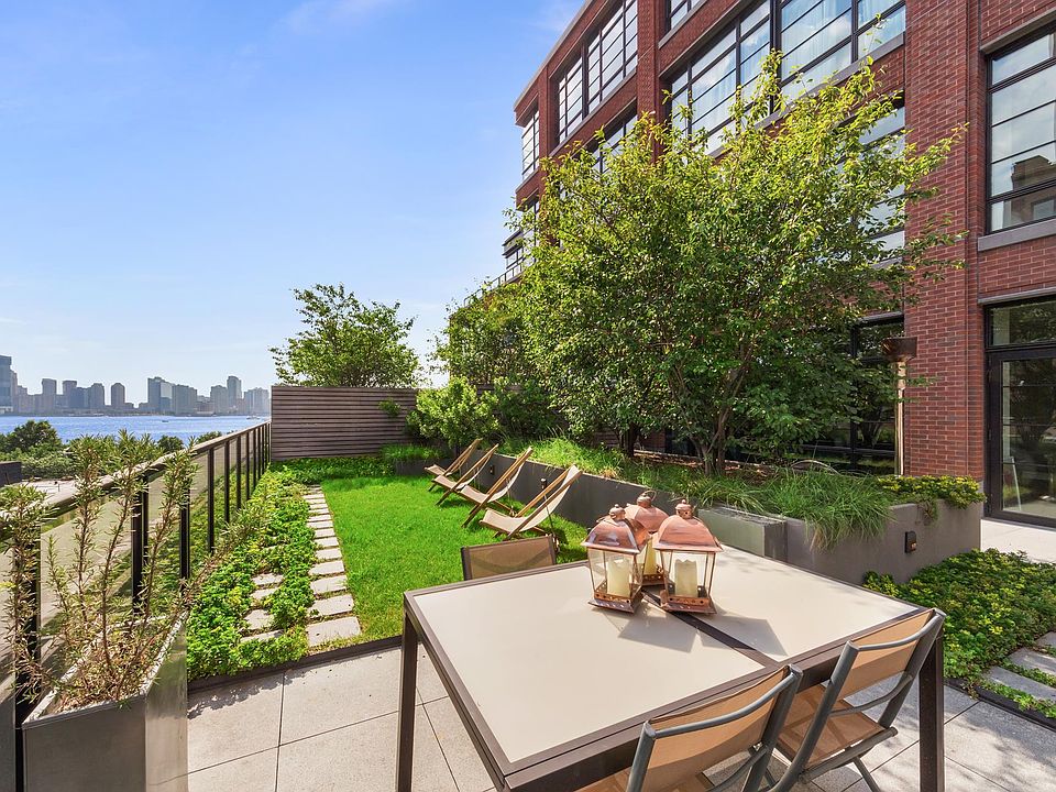 150 Charles St APT 4CS, New York, NY 10014 | Zillow