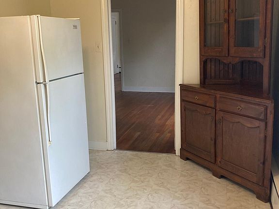 5th image of 307 S Mendenhall St #C