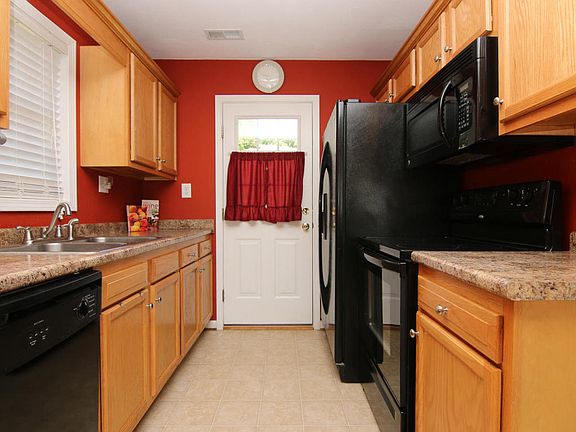 4th image of 1342 Eastgate Ave NE
