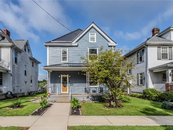 1212 Vine St, Connellsville, PA 15425