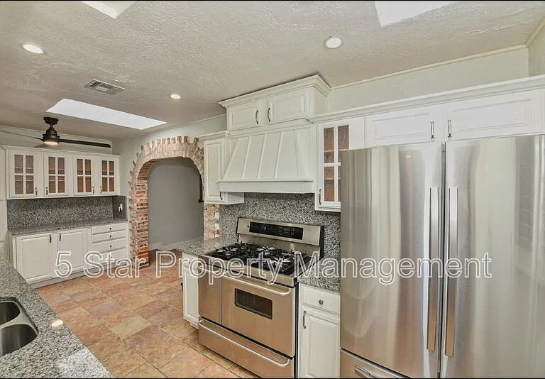 3030 Aurora Ave — Photo 19