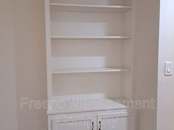 5th image of 1537 W Fairmont Ave #C
