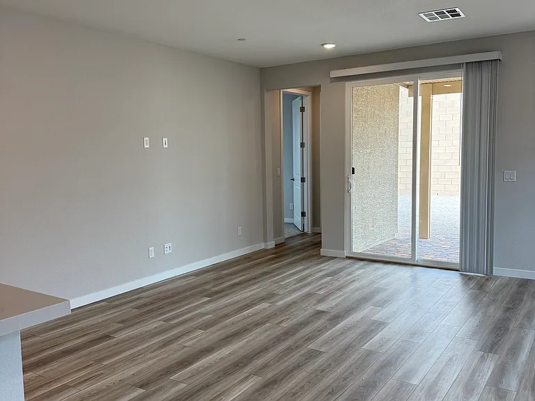 8417 Vanhoy Creek St — Photo 9