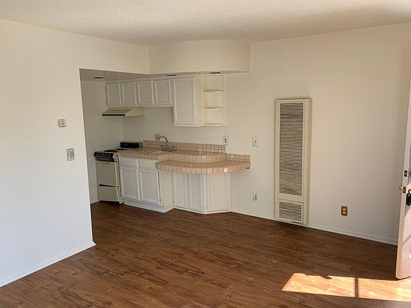 3rd image of 309 Avenida Victoria APT B