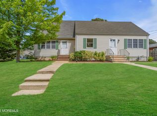 825 Burnt Tavern Rd, Point Pleasant, NJ 08742