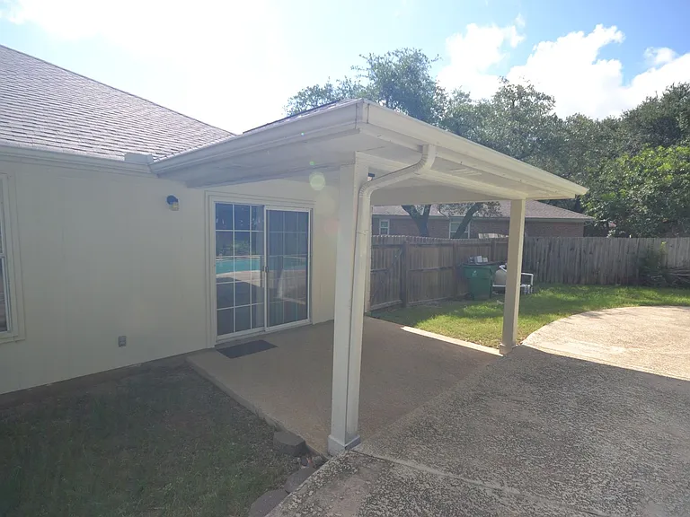 1803 Warwick Cv — Photo 25