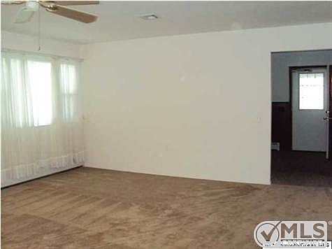 4th image of 43 Chesterfield Ln