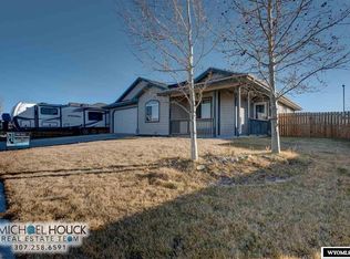 1743 Lakota Trl, Bar Nunn, WY 82601