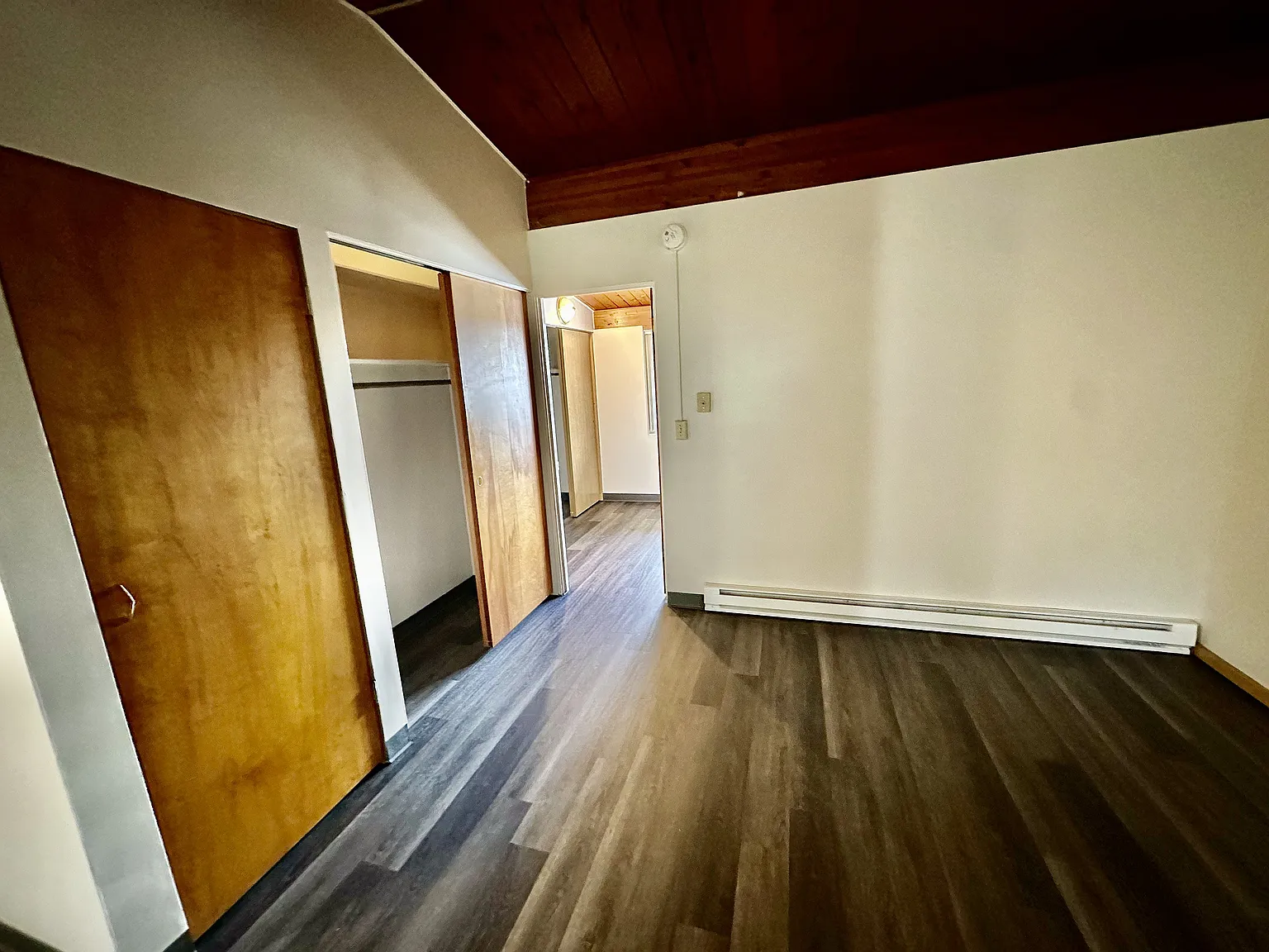Schalimar Apartments — Photo 3
