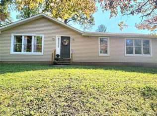 12 Creston Dr, Belleville, IL