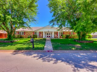 2100 Edinburg Dr, Yukon, OK 73099