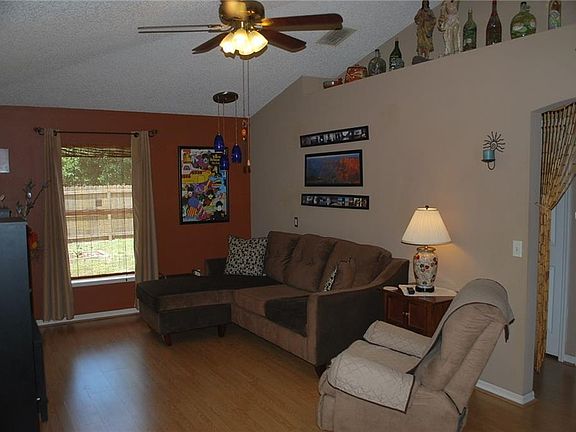4th image of 2760 Corrigan Dr