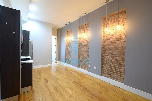 Rented by null | media 44